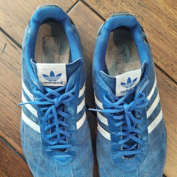 adidas 3 stripe shoes